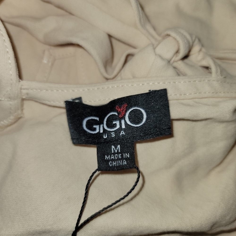 12. GiGiO Sleeveless Beige Blouse Sz M - Picture 4 of 7